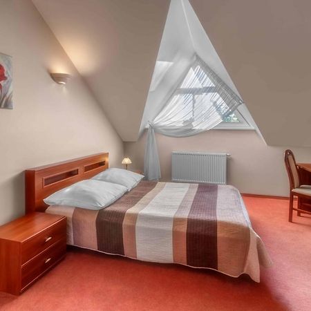 Lesny Dwor Hotell Radom Exteriör bild