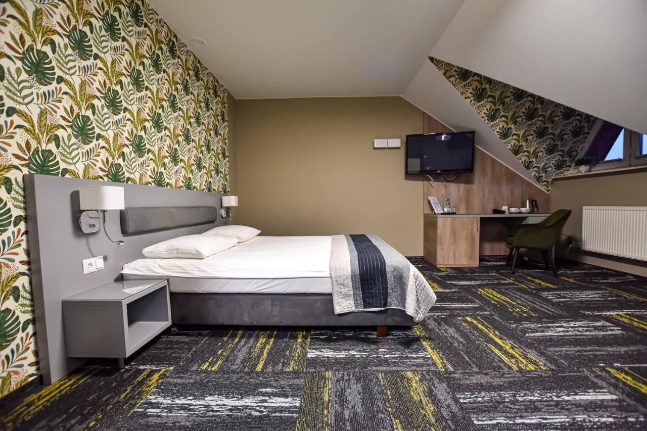 Lesny Dwor Hotell Radom Exteriör bild