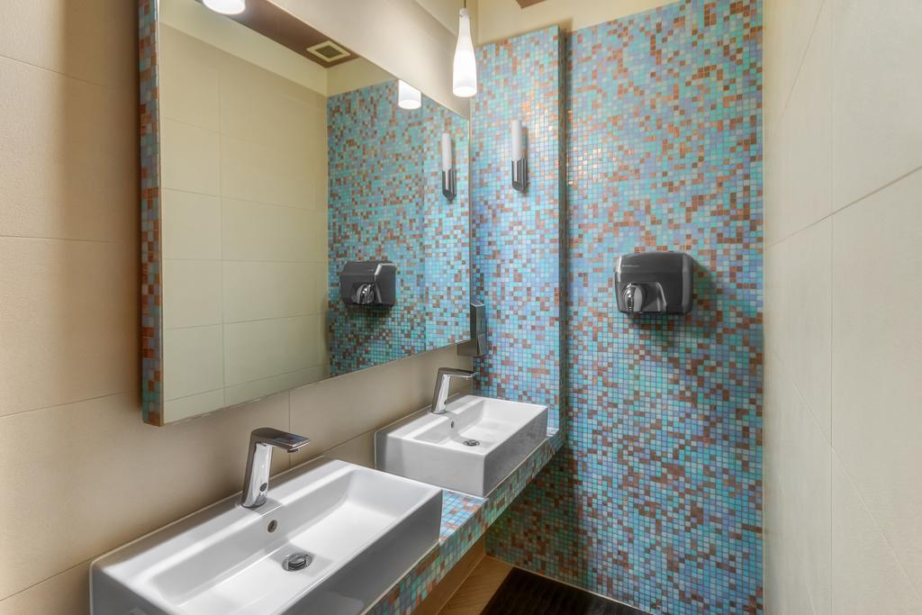 Lesny Dwor Hotell Radom Exteriör bild