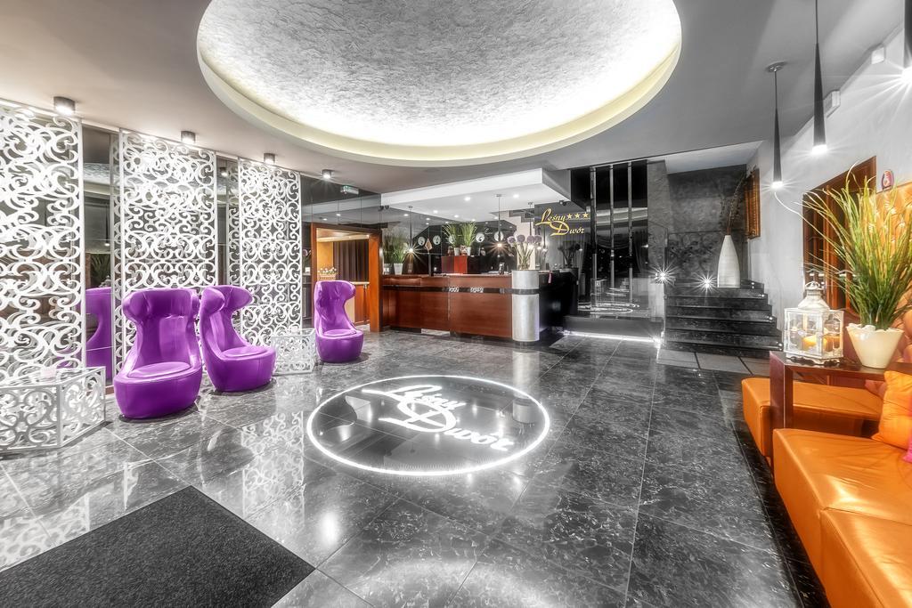 Lesny Dwor Hotell Radom Exteriör bild