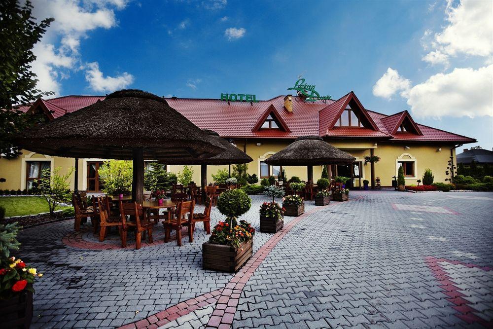 Lesny Dwor Hotell Radom Exteriör bild